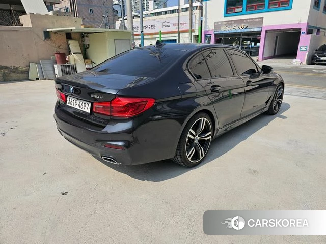 BMW 5 Series (G30) id 3807762 из Кореи 12