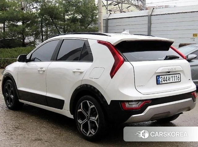 Kia Di Ol Nu Niro 2023 Белый из Кореи, фото 4