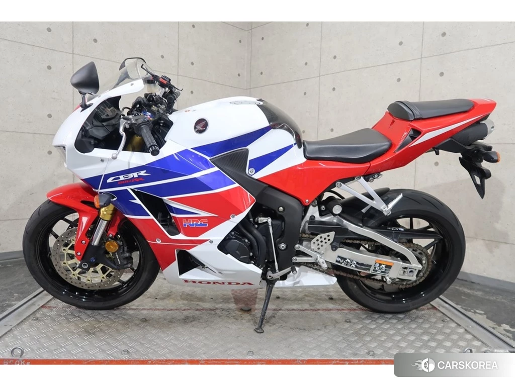 Проданный Honda CBR600RR 2016 из Японии, фото 2