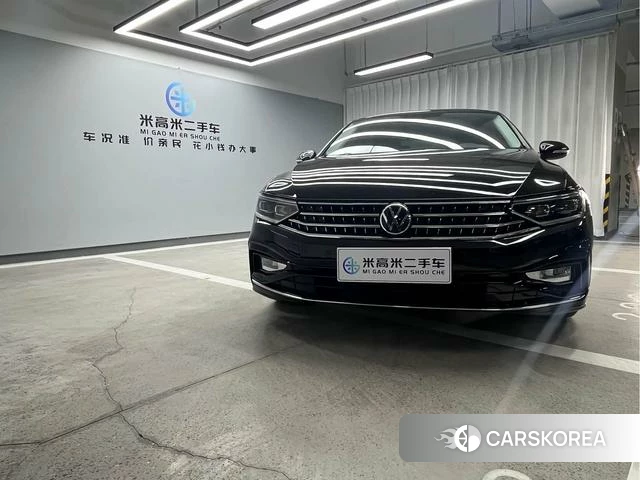 Volkswagen Magotan 2023 Черный из Китая, фото 2