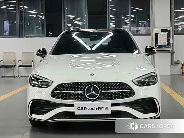 Mercedes-Benz Class C 2023 Белый из Китая, фото 2