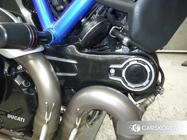 Engine photo