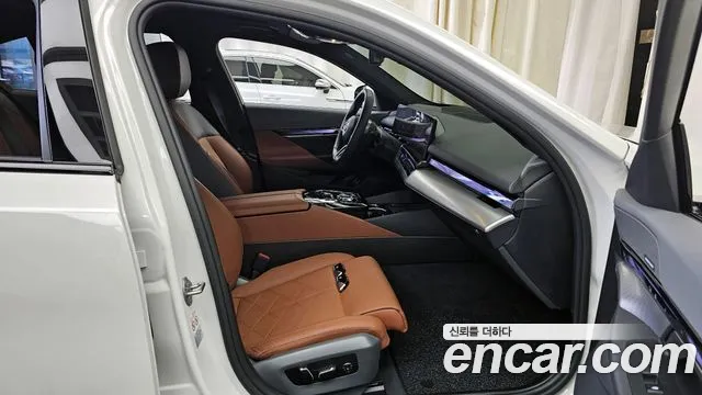 BMW 5 Series (G60) id 2580682 из Кореи 12