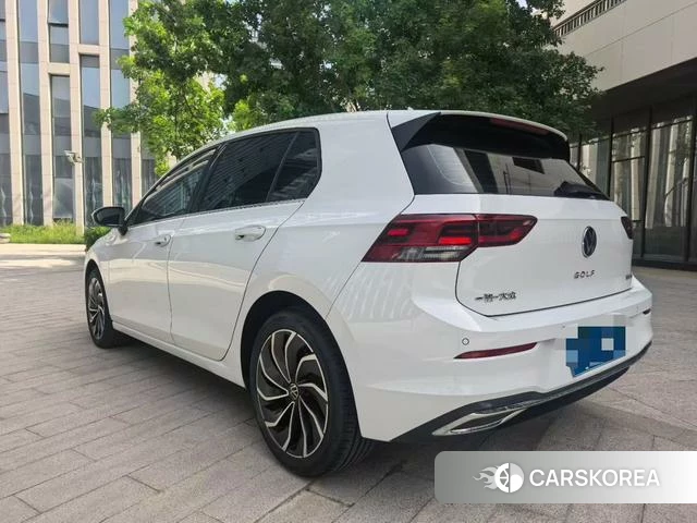Volkswagen Golf 2023 Белый из Китая, фото 2