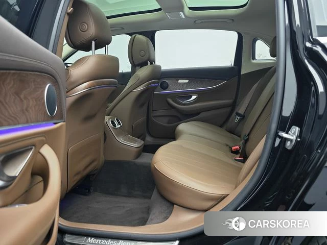 Mercedes-Benz E-class id 4260481 из Китая 12