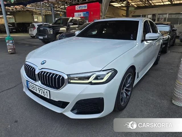 BMW 5 Series (G30) 2022 Белый из Кореи, фото 3