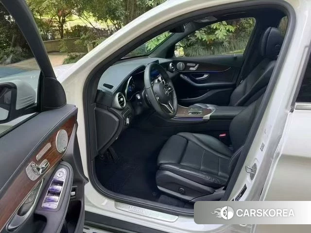 Mercedes-Benz GLC 2021 Белый из Китая, фото 2