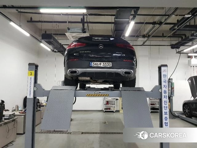 Mercedes-Benz GLE-Class W167 2023 Черный из Кореи, фото 2