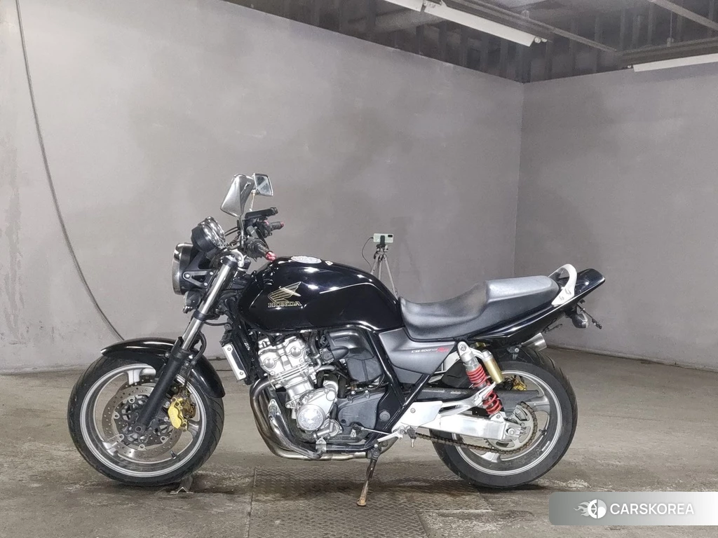 Проданный Honda CB400SF 2010 из Японии