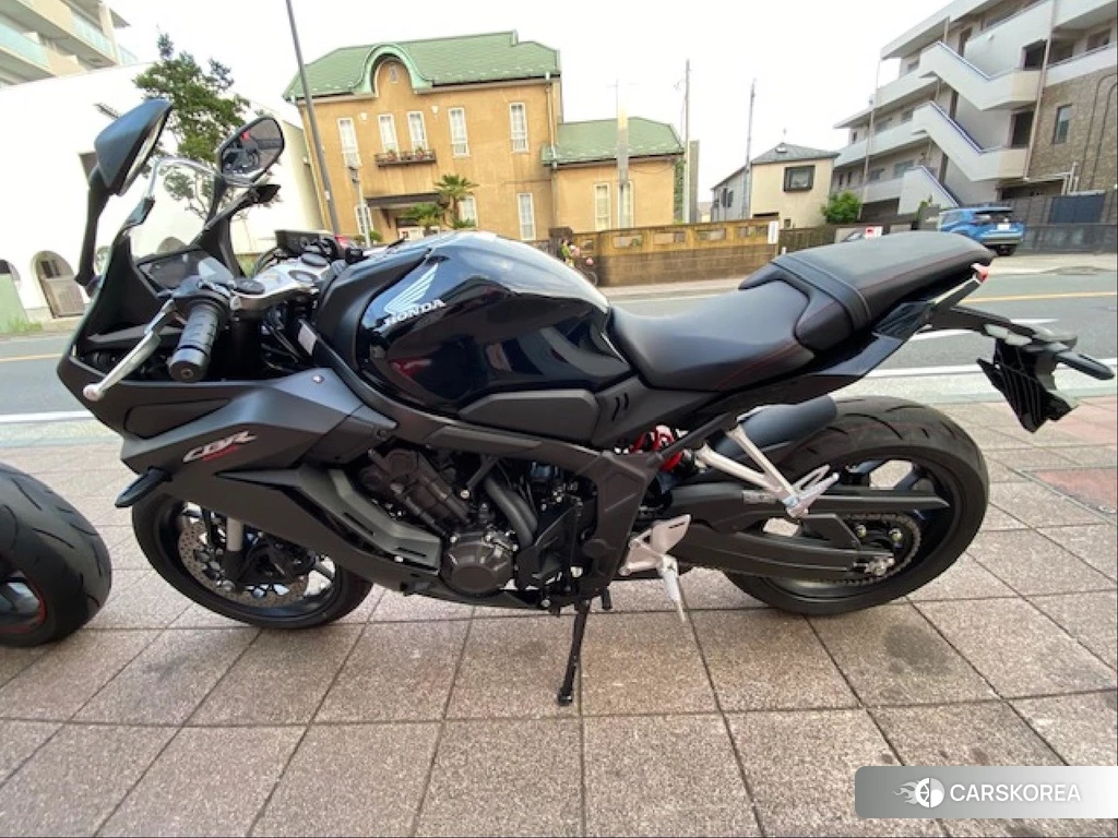 Проданный Honda CBR650R 2024 из Японии