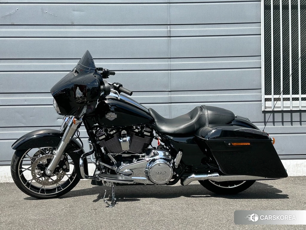 Проданный Harley-Davidson Street Glide FLHXS1690 2022 из Японии, фото 2