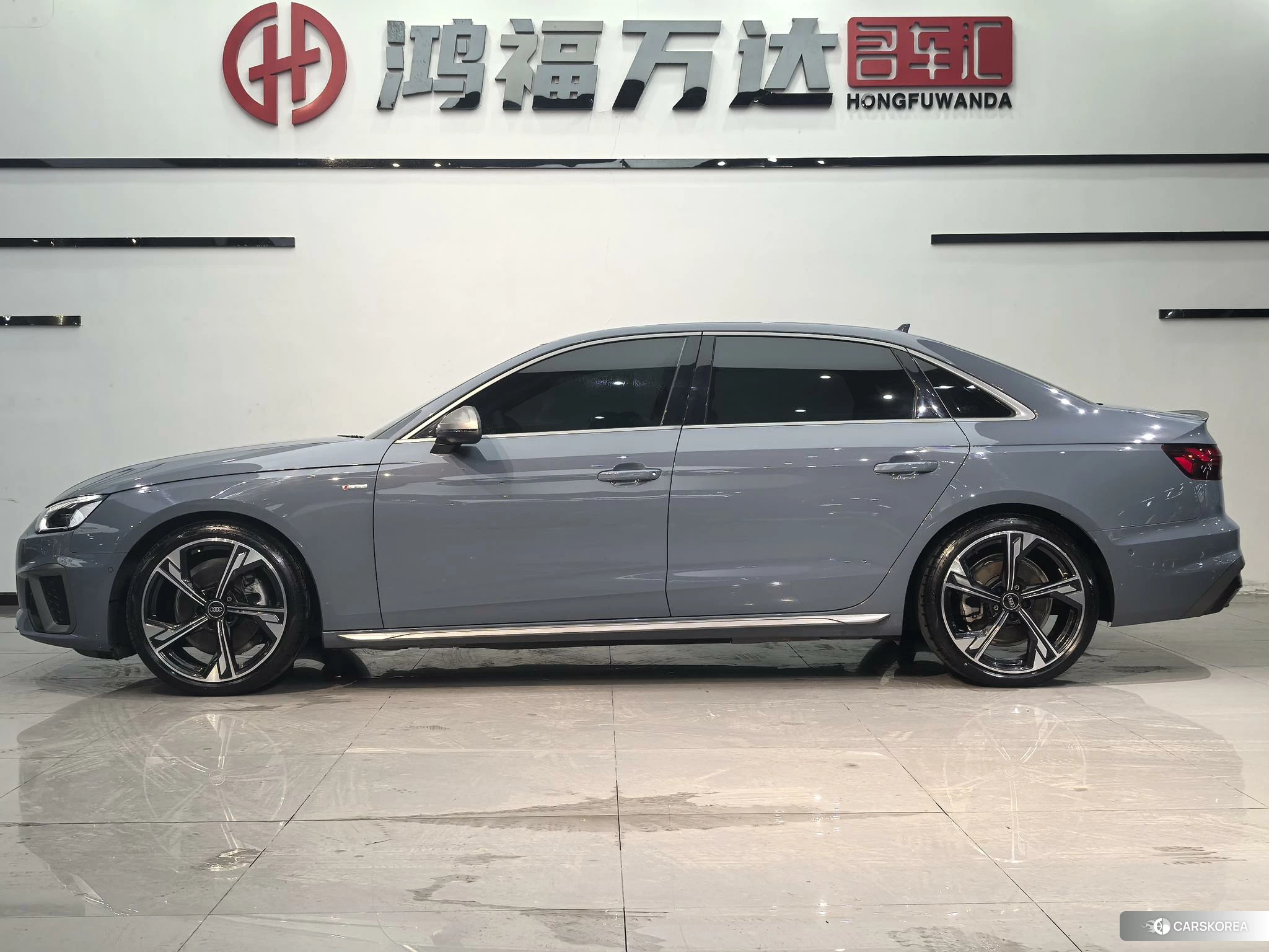 Audi A4L id 4419421 из Китая 12