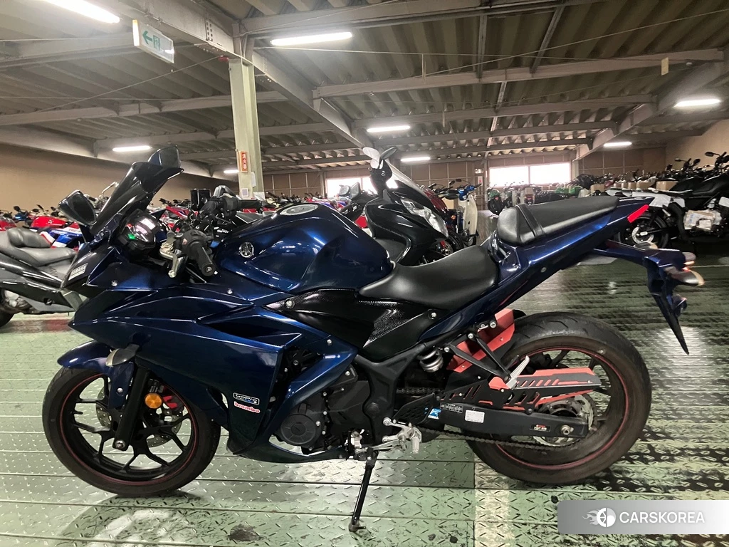 Проданный Yamaha YZF-R25 2015 из Японии