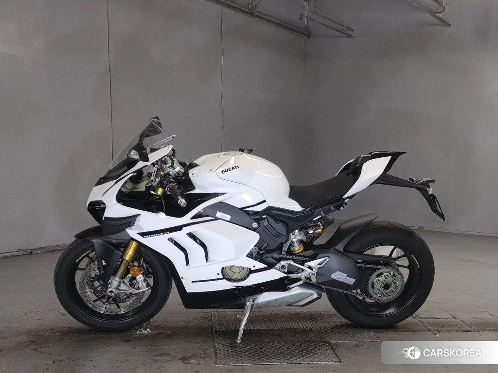 Проданный Ducati PANIGALE V4 S 2020 из Японии, фото 2