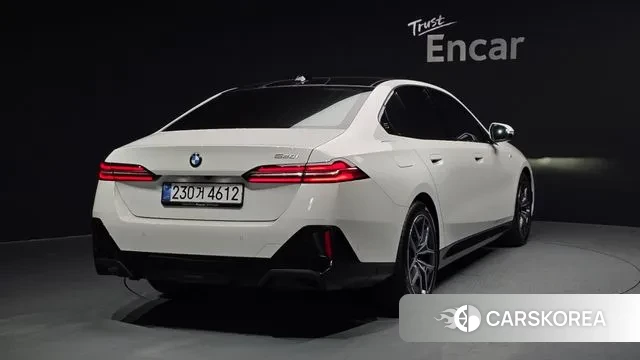 BMW 5 Series (G60) id 3763168 из Кореи 12