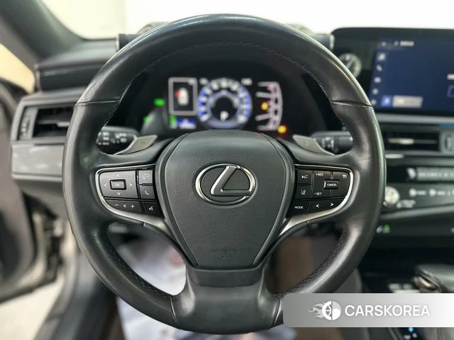 Lexus ES id 4273402 из Китая 12