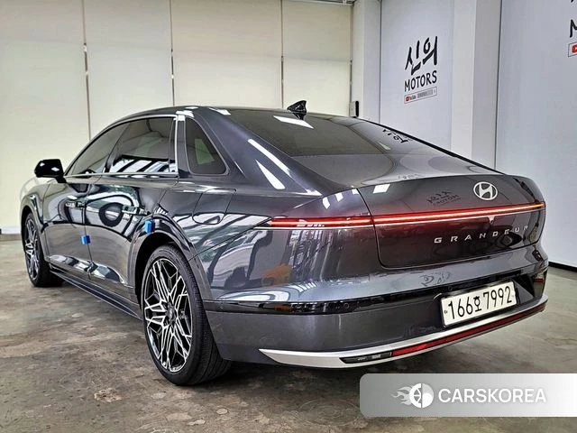 Hyundai Grandeur (GN7) id 4485688 из Кореи 12