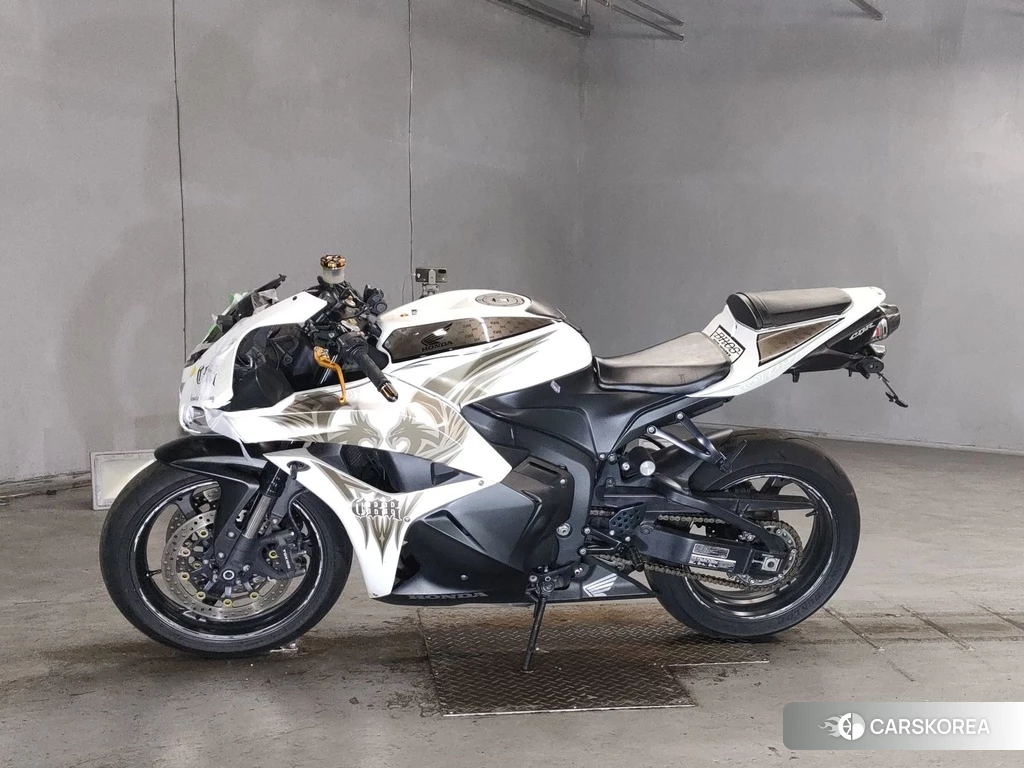Проданный Honda CBR600RR 2011 из Японии