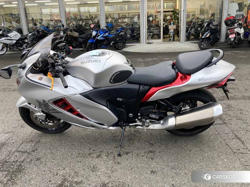 Проданный Suzuki GSX1300R HAYABUSA 2021 из Японии