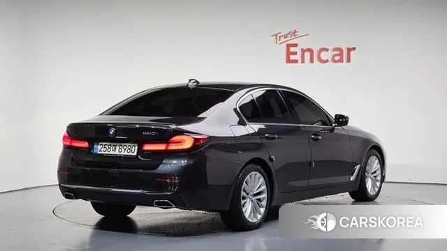 BMW 5 Series (G30) id 3348978 из Кореи 12