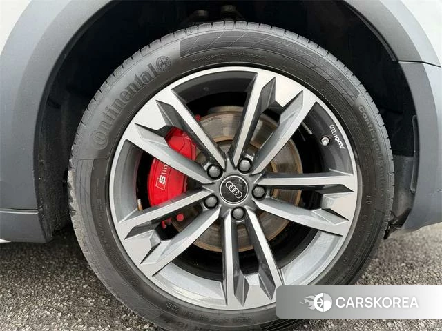 Audi A4 (import) 2023 Серебристо-серый из Китая, фото 6