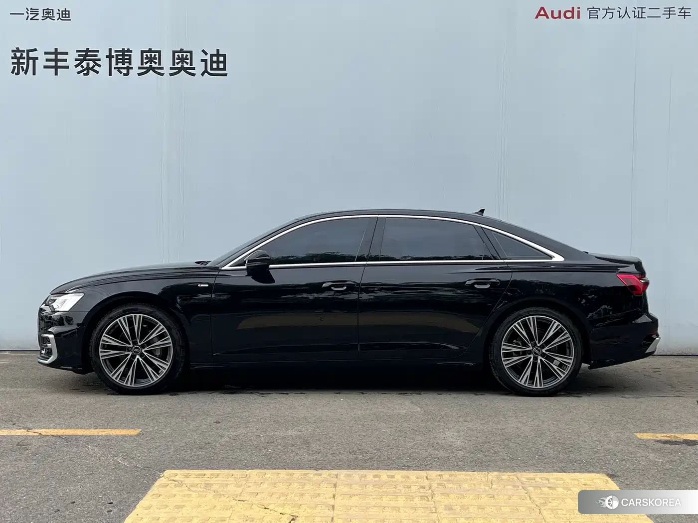Audi A6L id 4629676 из Китая 11