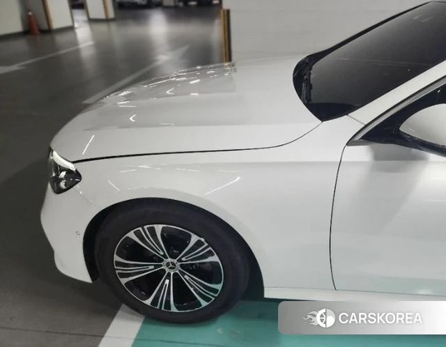 Mercedes-Benz E-Class W214 2025 Белый из Кореи, фото 2