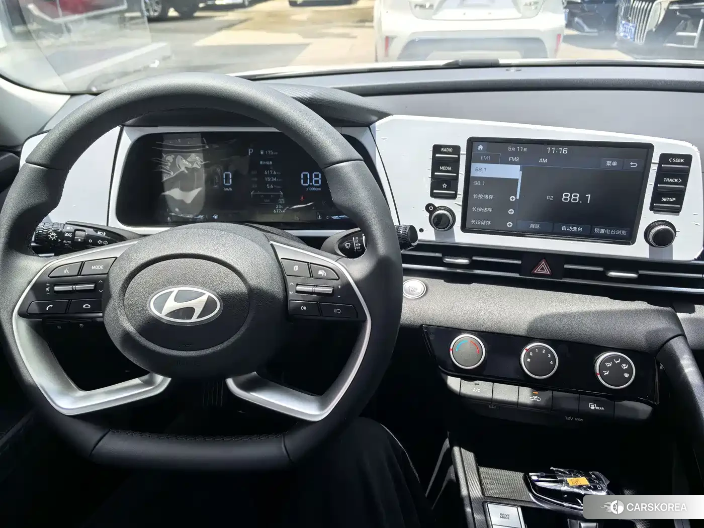 Hyundai Elantra 2026 Белый из Китая, фото 6