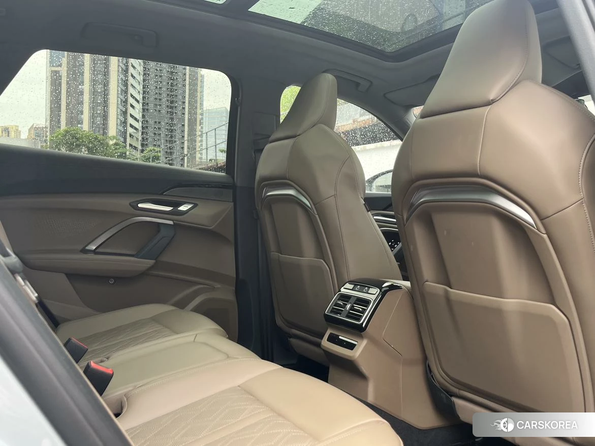 Audi Q5L id 4479354 из Китая 10