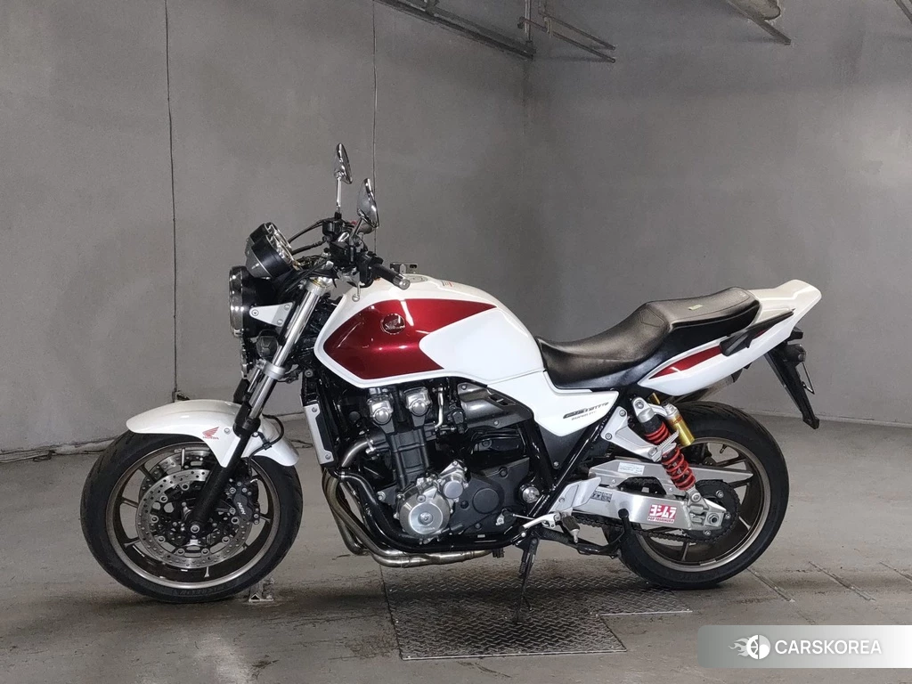 Проданный Honda CB1300SF 2016 из Японии, фото 2