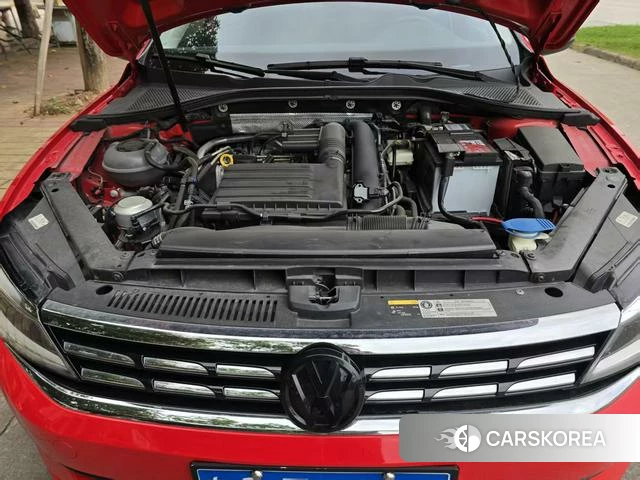 Volkswagen Lingdu 2021 Красный из Китая, фото 2