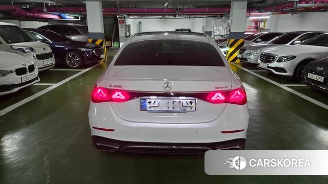 Mercedes-Benz E-Class W214 2024 Белый из Кореи, фото 4