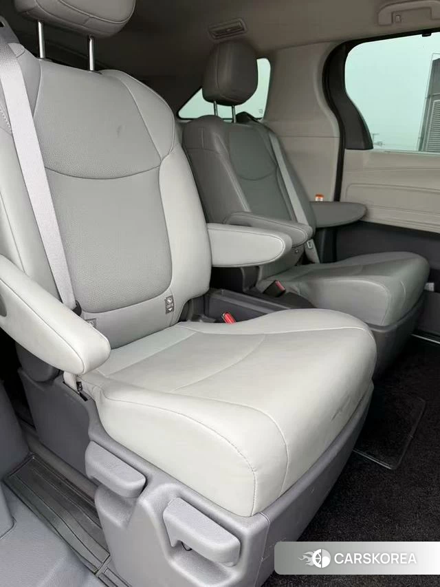 Toyota Grevia 2024 Белый из Китая, фото 2