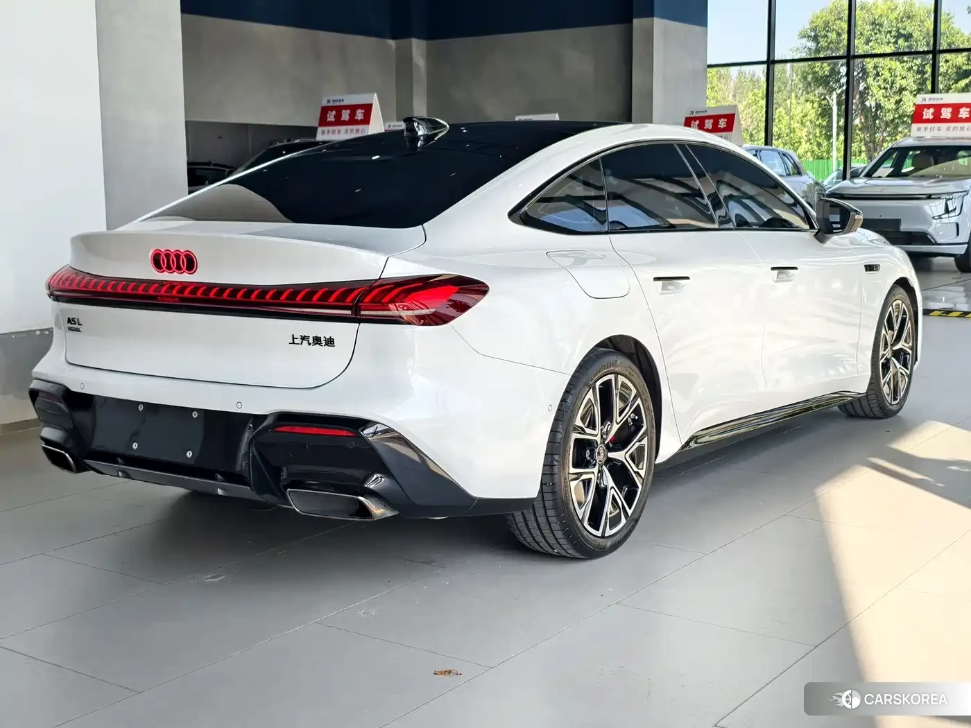 Audi A5L id 4589162 из Китая 8