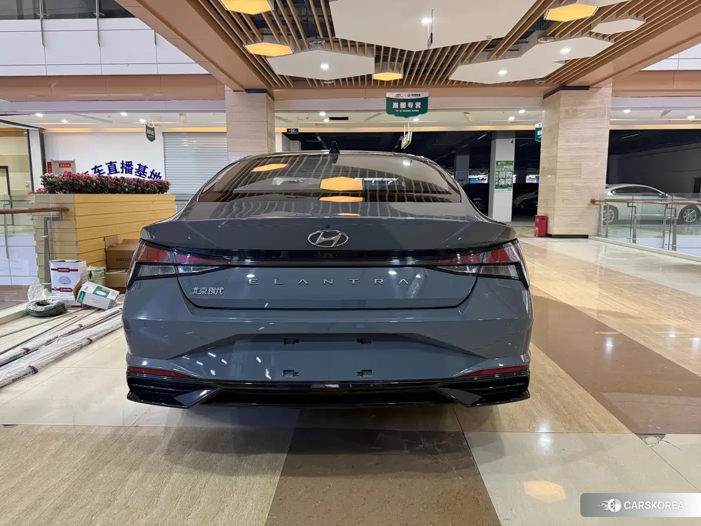 Hyundai Elantra 2023 Silver/gray из Китая, фото 2