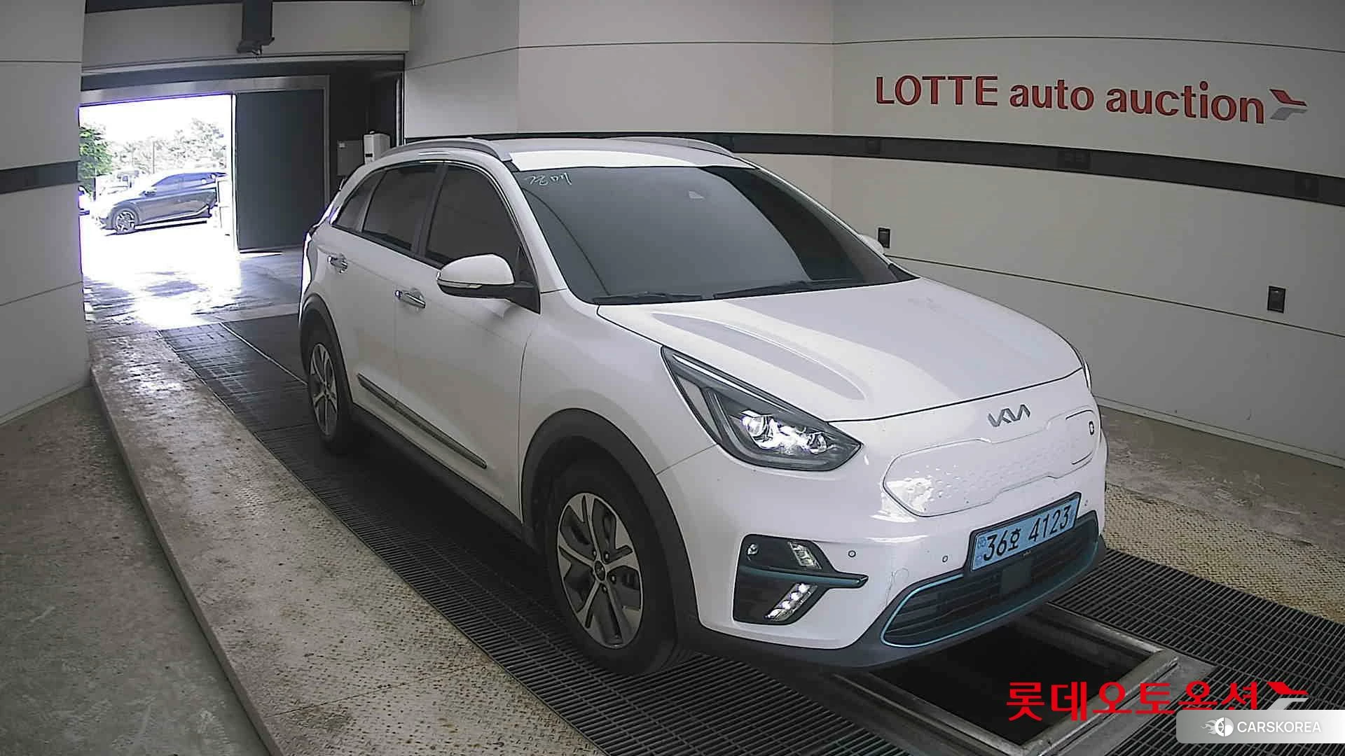 Kia Niro EV id 4498426 из Кореи 12