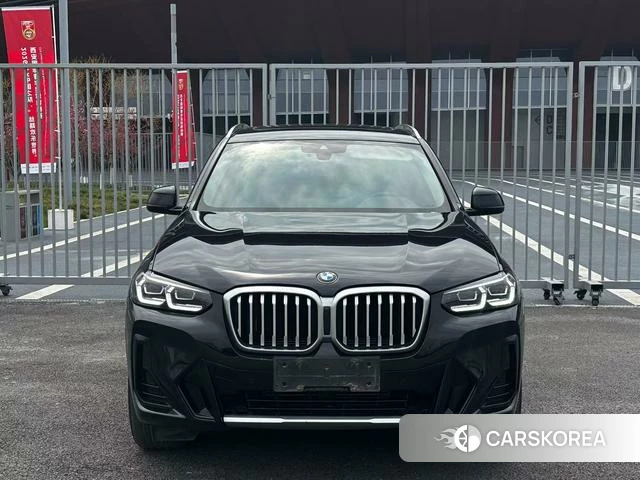 BMW X3 2022 Черный из Китая, фото 2