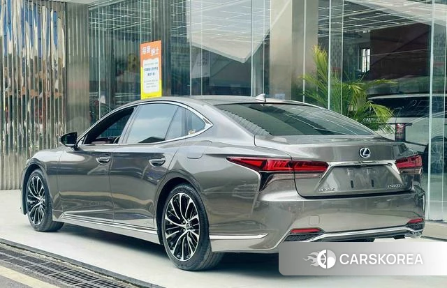 Lexus LS id 4261868 из Китая 8
