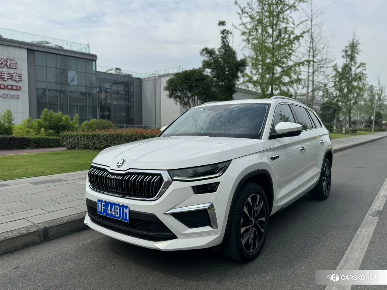 Skoda Kodiak 2022 Белый из Китая, фото 3
