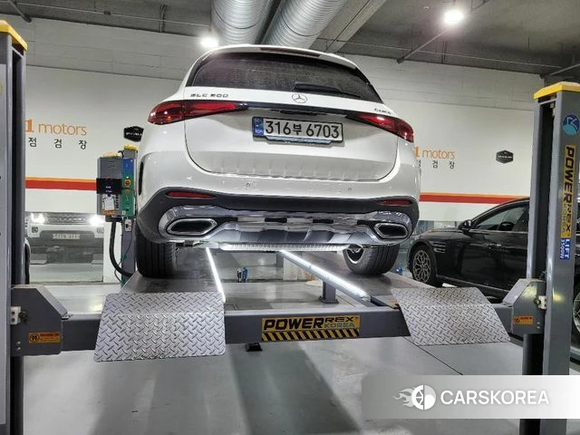 Mercedes-Benz GLC-Class X254 2024 Белый из Кореи, фото 2