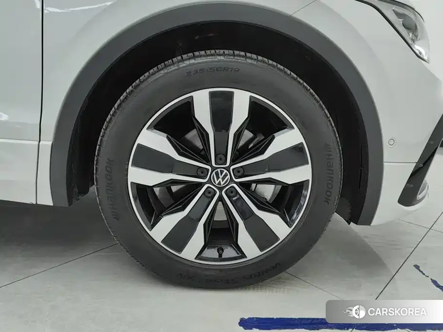 Volkswagen Tiguan L id 4576679 из Китая 8