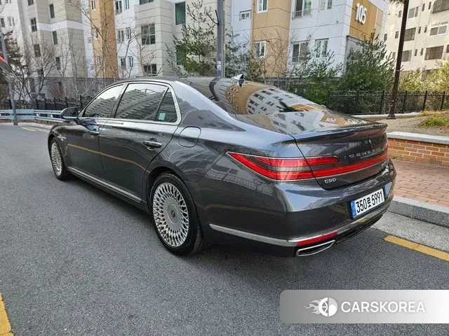 Genesis G90 id 3692592 из Кореи 12