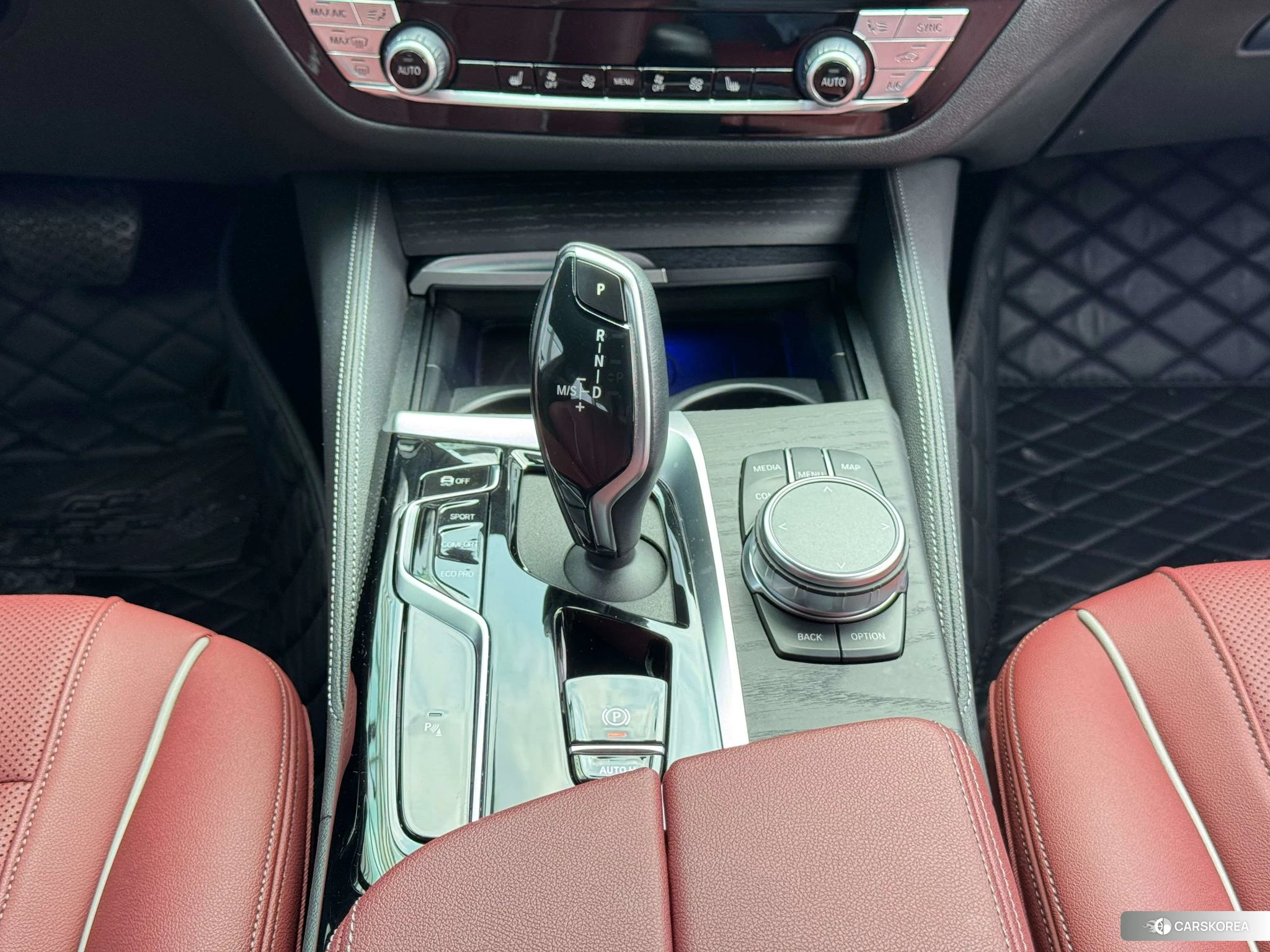 BMW 5 series 2023 Черный из Китая, фото 3