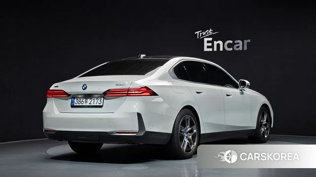 BMW 5 Series (G60) id 4880049 из Кореи 12