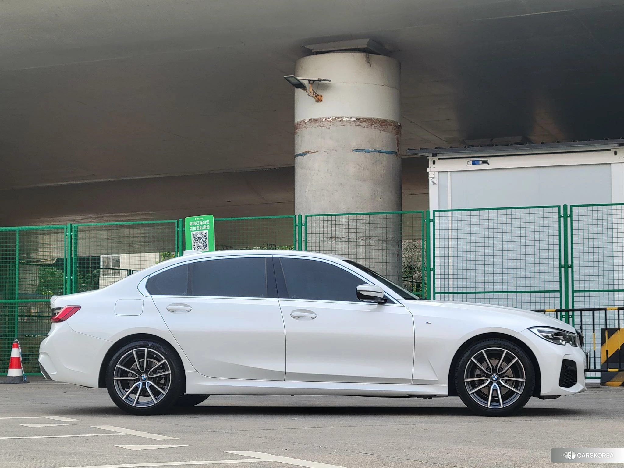 BMW 3 series id 4440755 из Китая 12