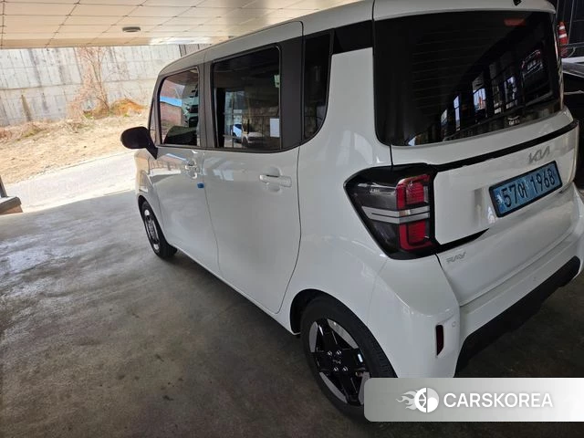 Kia The New Kia Ray EV 2023 Белый из Кореи, фото 2