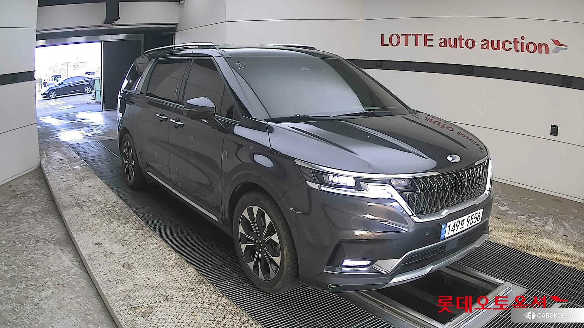 Kia Carnival id 3888403 из Кореи 12