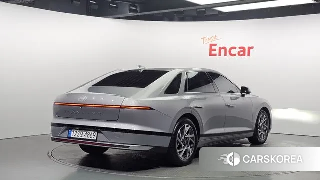 Hyundai Grandeur (GN7) id 2925504 из Кореи 12