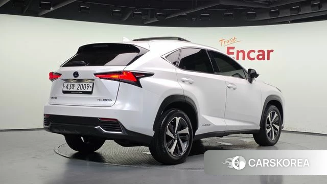 Lexus NX300h id 4717767 из Кореи 12