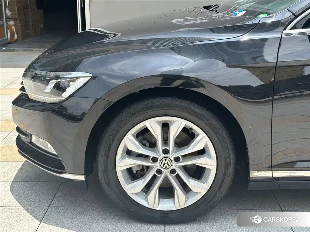 Volkswagen Magotan 2018 Черный из Китая, фото 6